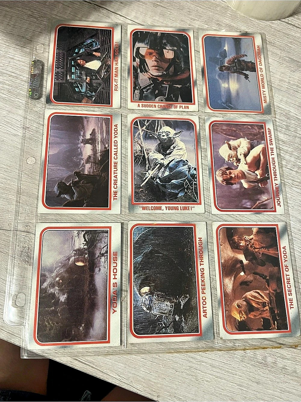 Topps 1980 Topps Star Wars: The Empire Strikes Back Trading Cards Series 1 (Red